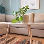 La Comfy Ap * Sarandë