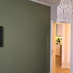 La Comfy Ap * Sarandë