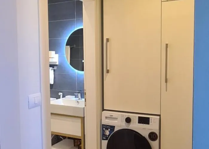 La Comfy Ap Sarandë